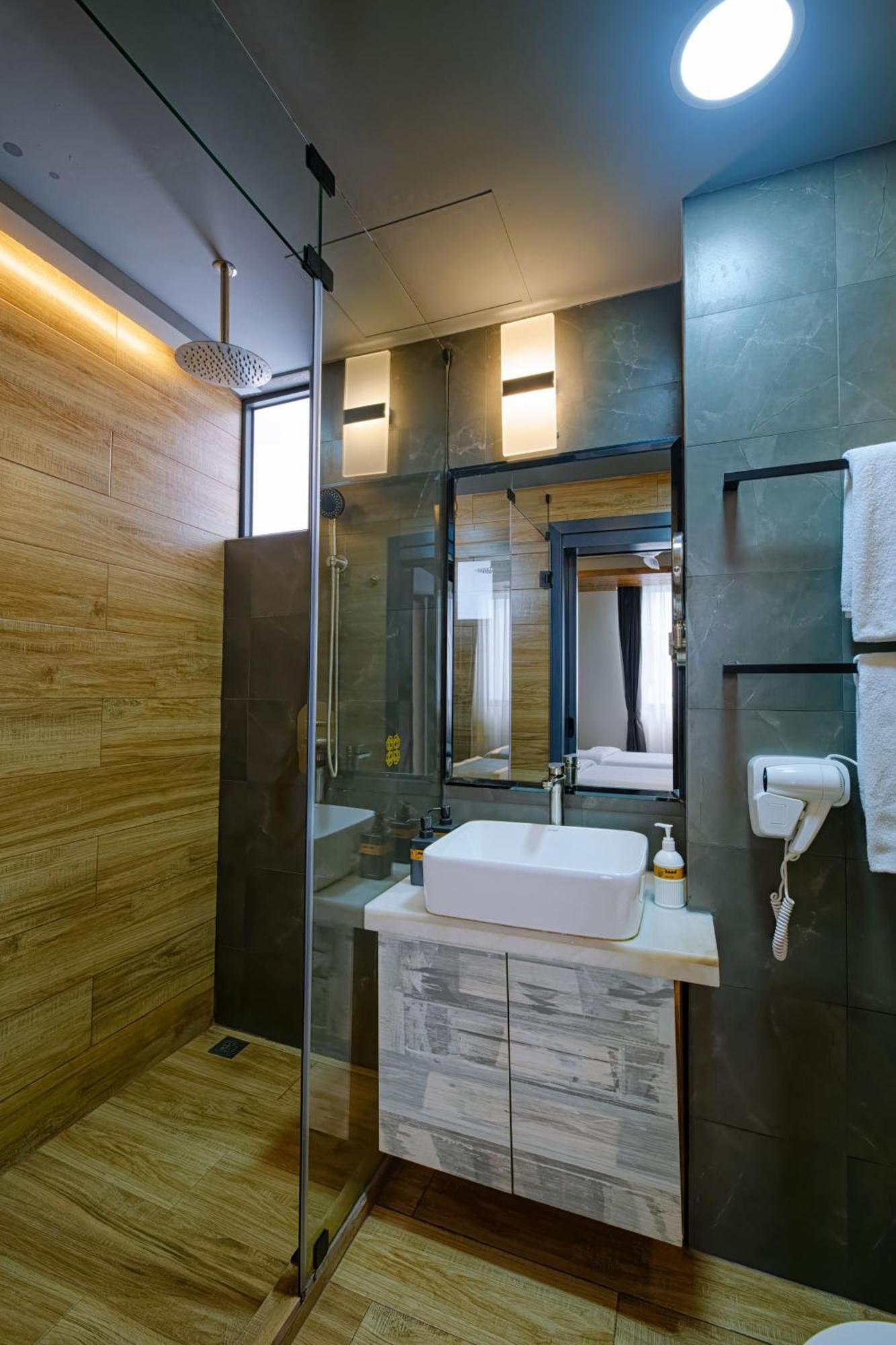 H78 Veli Hotel Хулхумале Екстериор снимка